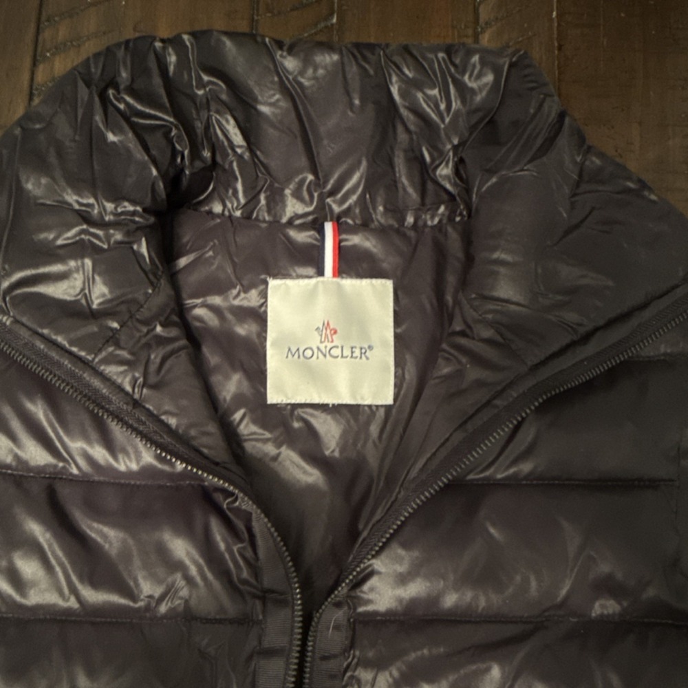 Moncler Quilted Down Lightweight Zip Puffer Vest Black Sleeveless MENS 0 Short - Picture 3 of 15